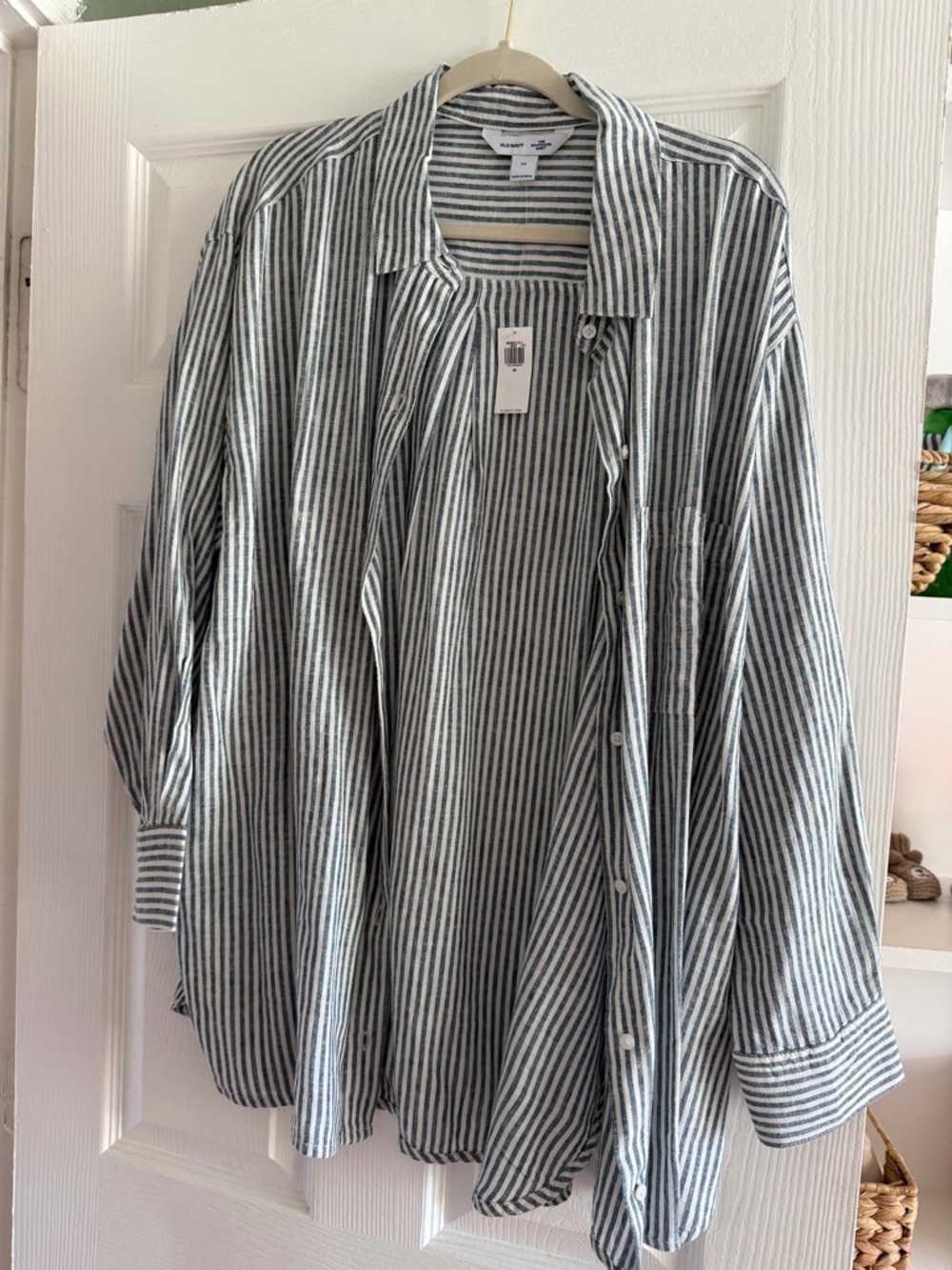 Old Navy Blue and White Striped Button Down Shirt